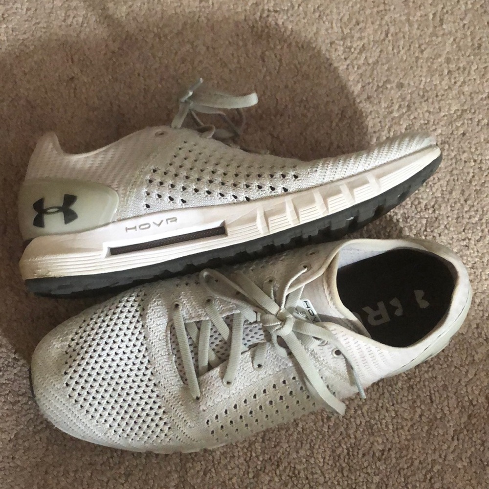 ⚡️ LAST CALL ⚡️Under Armour Hovr Sneakers